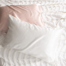 Alster Mulberry Silk Standard Pillowcase
